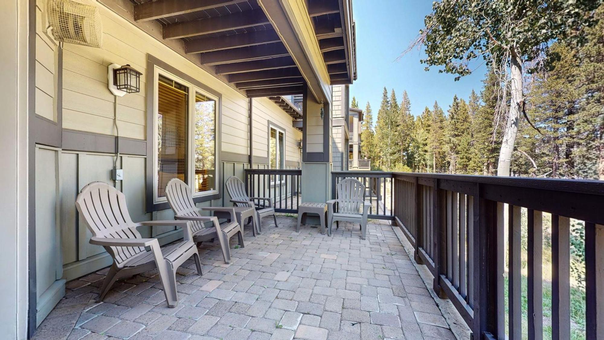 Mammoth Green 118 Located On Sierra Star Golf Course, Private Patio, Summer Pool Condo Маммот Лейкс Экстерьер фото