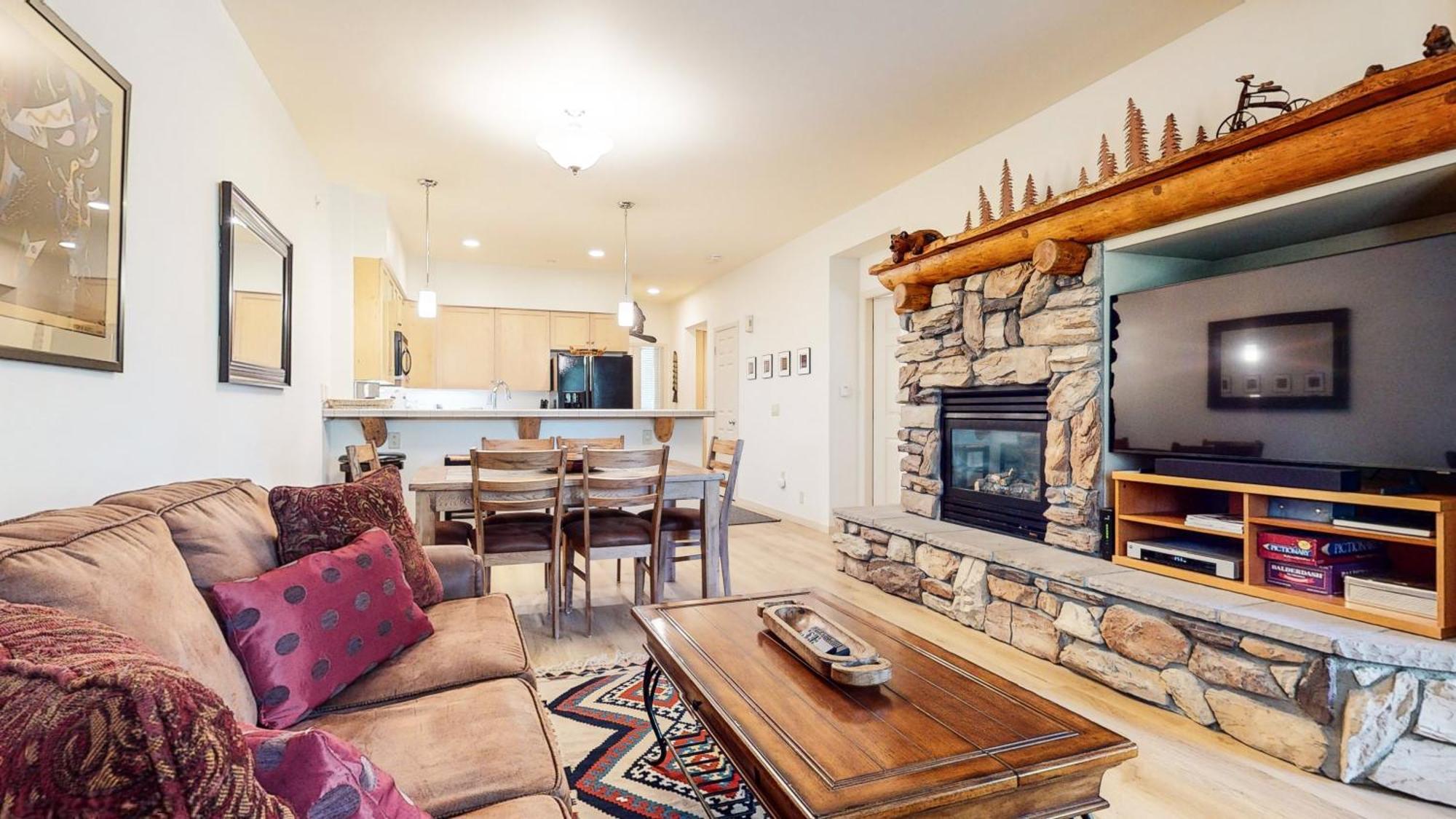 Mammoth Green 118 Located On Sierra Star Golf Course, Private Patio, Summer Pool Condo Маммот Лейкс Экстерьер фото